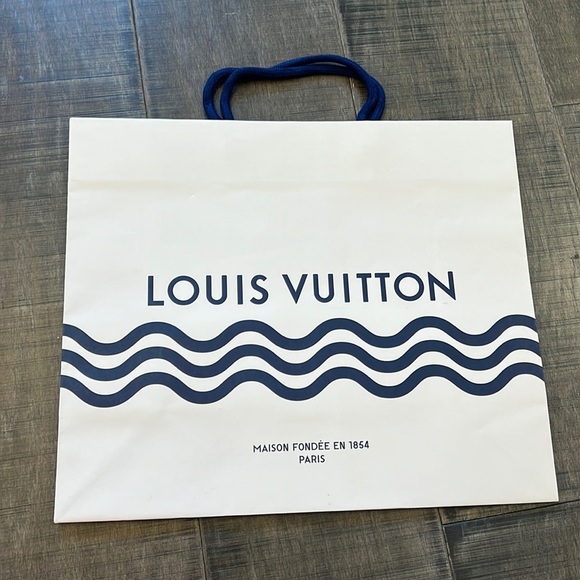 LOUIS VUITTON PAPER BAG FROM CAPRI ITALLY LV STORE - Picture 5 of 17